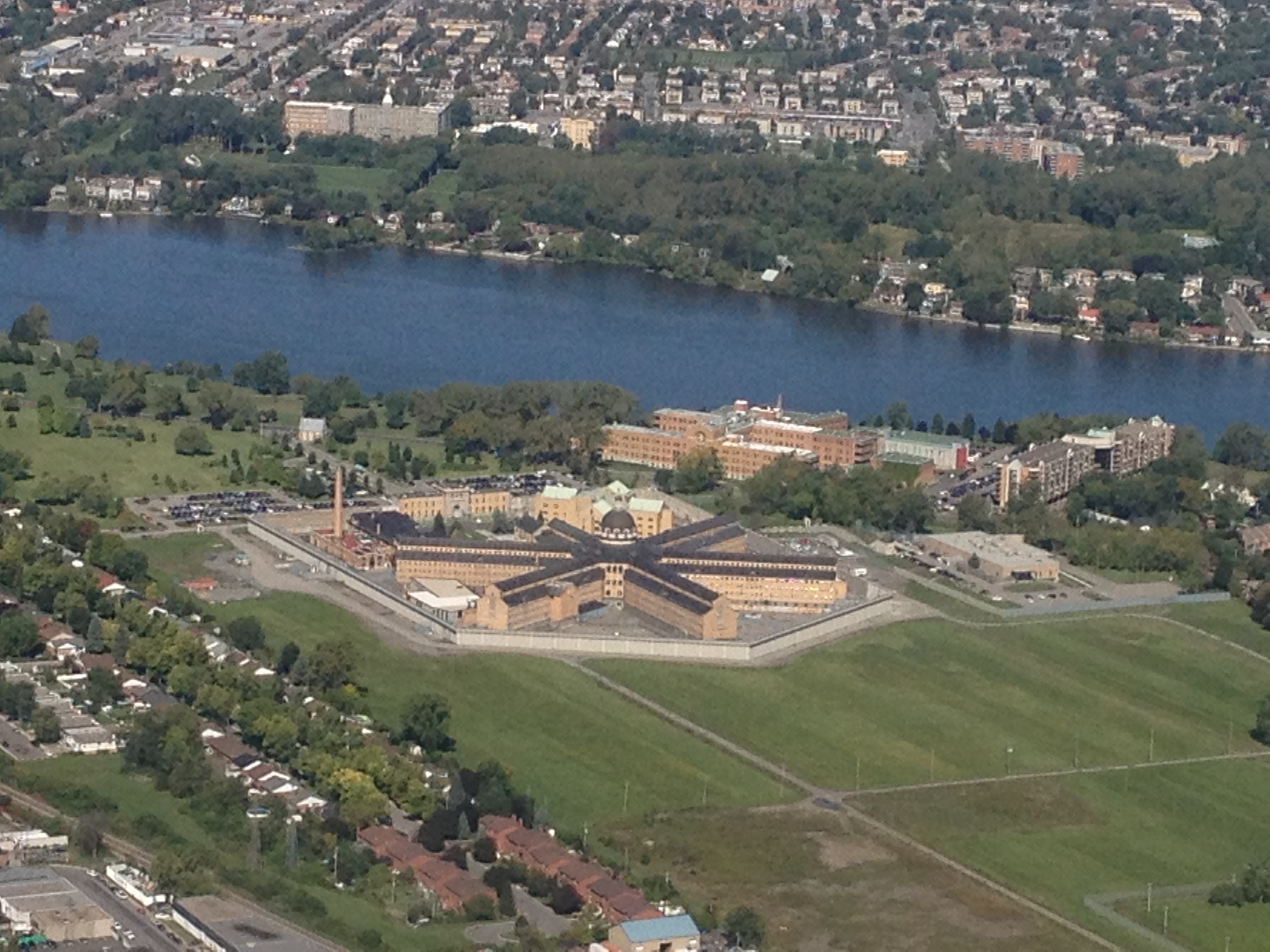 Bordeaux Prison - National Pardon Centre